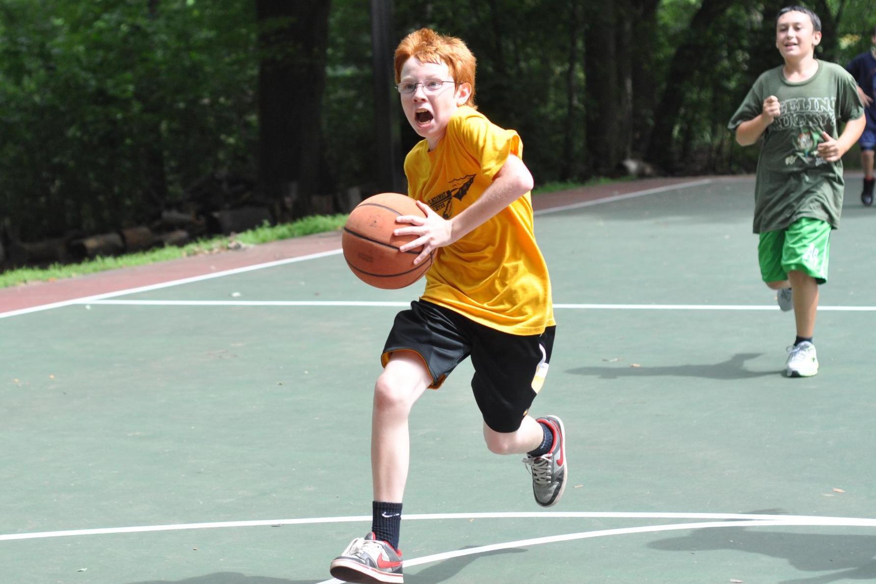 sr-basketball-running-2048x1360-2048x1360-lakeview-day-camp