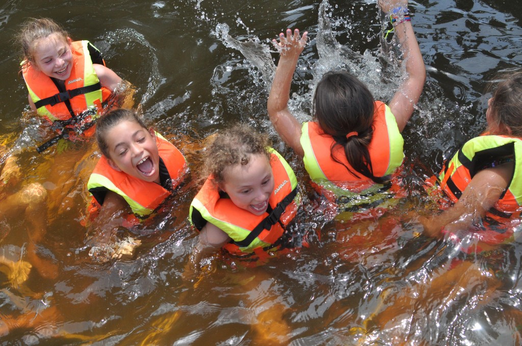 boating 2_4288x2848 LakeView Day Camp
